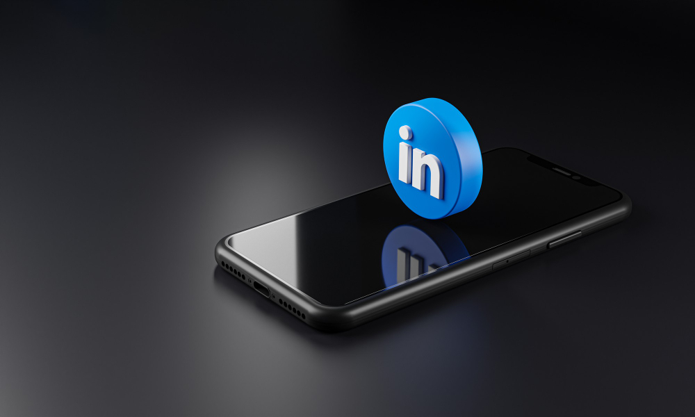 LinkedIn personalized dynamic ads expansion