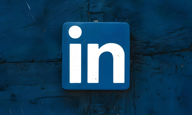 Skill-based job alerts on LinkedIn help users find tailored job opportunities.