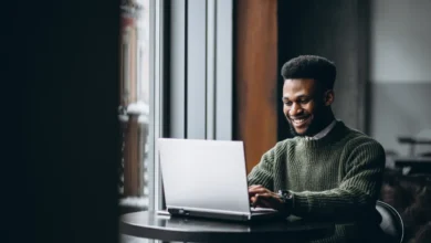 Google AdSense introduces collapsible anchor ads to enhance user experience and ad visibility.