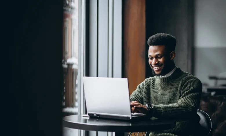 Google AdSense introduces collapsible anchor ads to enhance user experience and ad visibility.