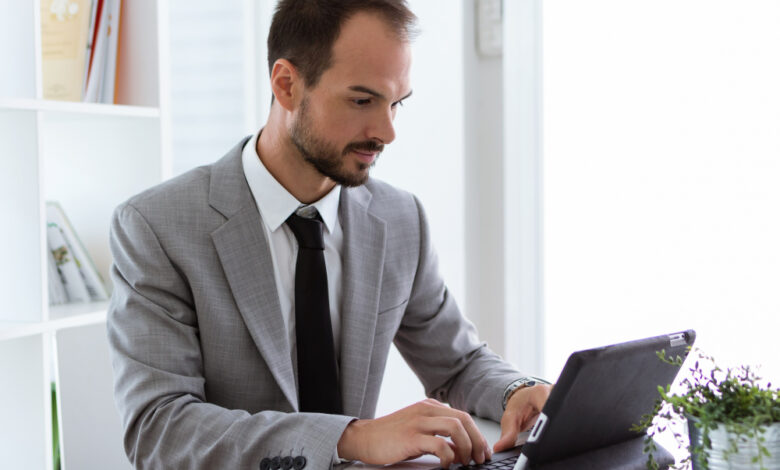 Google Business Profiles introduces a question box for user queries.