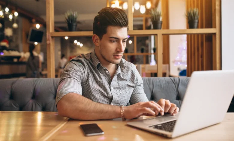 Combined seller and product ratings in Google Shopping Ads improve buyer confidence.