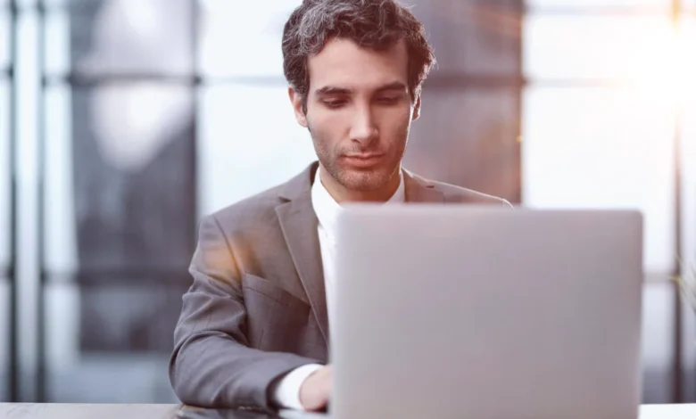 LinkedIn tests new AI assistant tool for recruiters