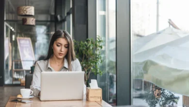 New LinkedIn feature for indicating volunteer availability, connecting users to nonprofit roles.
