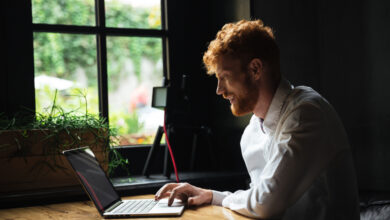 Graphic displaying new features of supplemental feed in Merchant Center