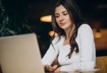 Meta is developing a new search engine to enhance its AI chatbot capabilities.