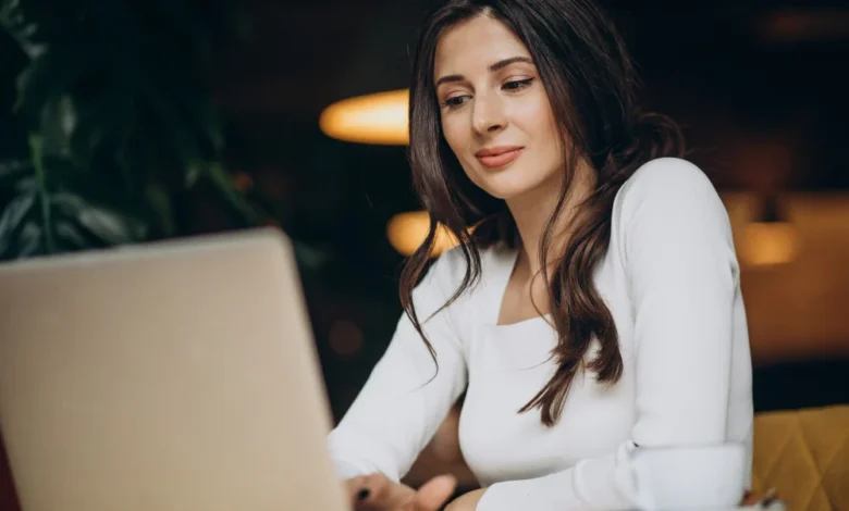 Meta is developing a new search engine to enhance its AI chatbot capabilities.