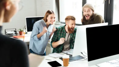 Chart showing global ad revenue projections surpassing $1 trillion, highlighting Google and Meta's dominance.