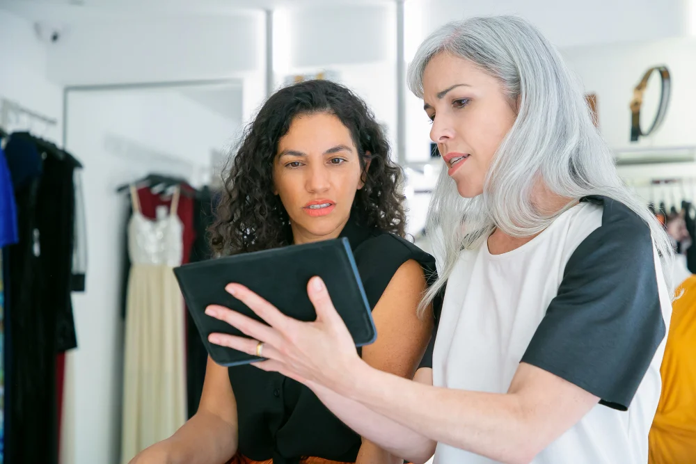 Google introduces AI-powered comparisons to enhance in-store shopping experiences.