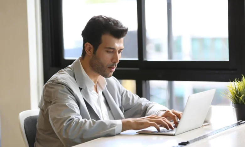 Google interface highlighting updated Customer Match rules and privacy notifications for advertisers.