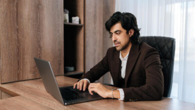 Google Search Console interface showing shipping and return settings being removed.