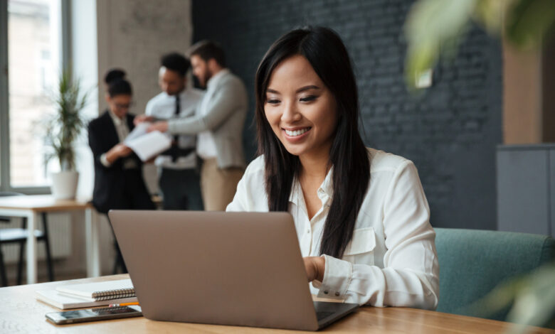 LinkedIn Sales Navigator dashboard with AI tools highlighted for enhanced sales productivity.