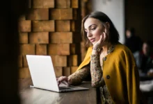 LinkedIn interface showing AI assistant features designed for recruiters.