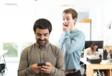 LinkedIn adds a new revolving slideshow option for profile banner images, enhancing profile customization.