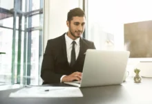 A smartphone displaying Snapchat’s safety features with live location sharing enabled.