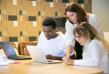 AI-powered suggestions for Facebook campaign optimization.