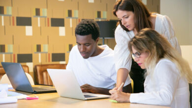 AI-powered suggestions for Facebook campaign optimization.