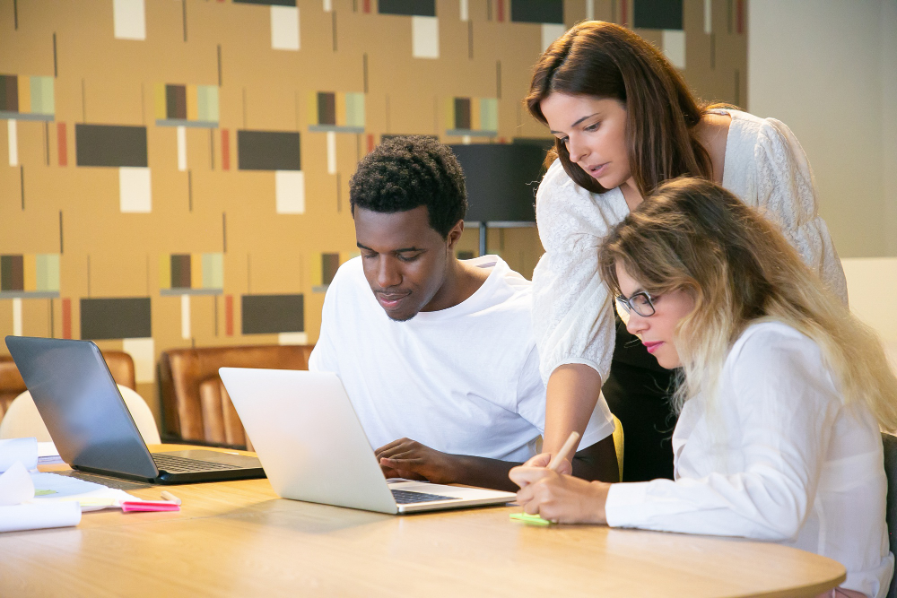 AI-powered suggestions for Facebook campaign optimization.