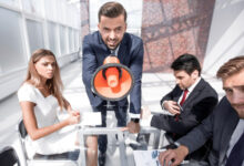 Facebook launches Smart Ad Copy Suggestions to optimize advertising campaigns.