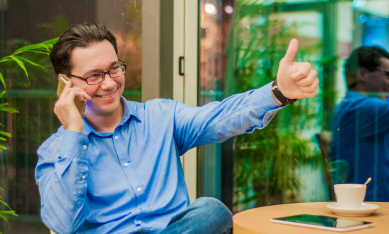 LinkedIn tests Story Ads for B2B marketers, offering a new way to engage audiences with ephemeral content.