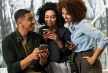 Pinterest tests video collages in Idea Pins to enhance creative content and user engagement.