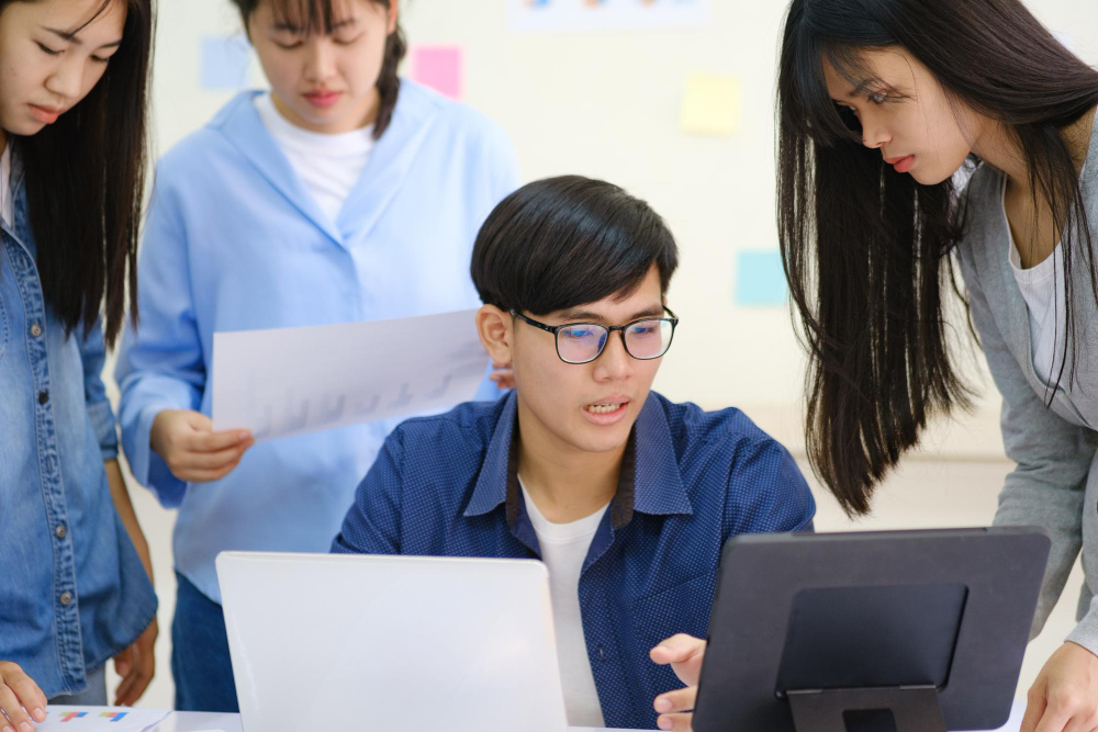 TikTok Launches ‘Trends Hub’ for Marketers, helping brands stay updated with emerging trends and create impactful campaigns.