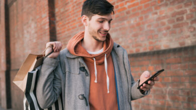 Instagram testing new checkout feature for seamless direct purchases.