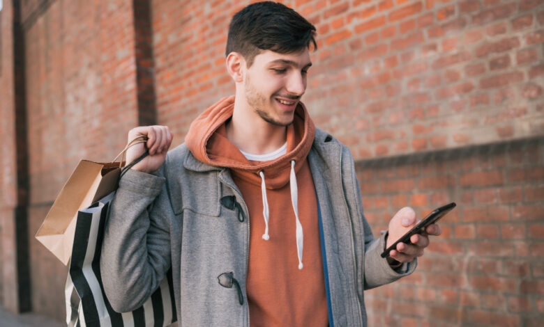 Instagram testing new checkout feature for seamless direct purchases.