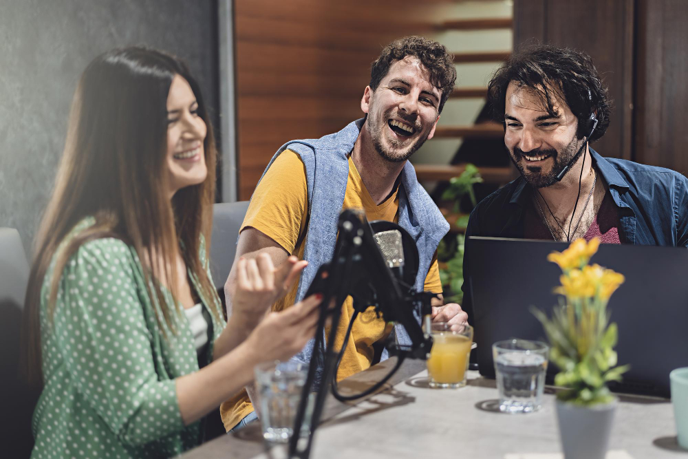 Instagram tests new collaborative live streaming feature for creators.