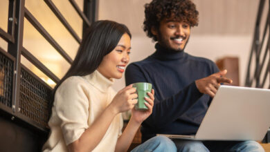 AI-generated job post summaries on LinkedIn interface