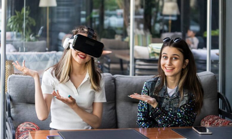 Meta expands AR ad capabilities across platforms for enhanced brand engagement.