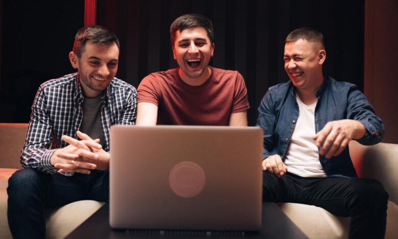 Meta introduces a new attribution model for ads to improve performance tracking.