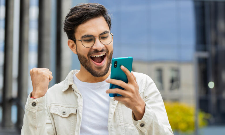 Facebook introduces AI-driven ad copy generator for optimized ad campaigns.