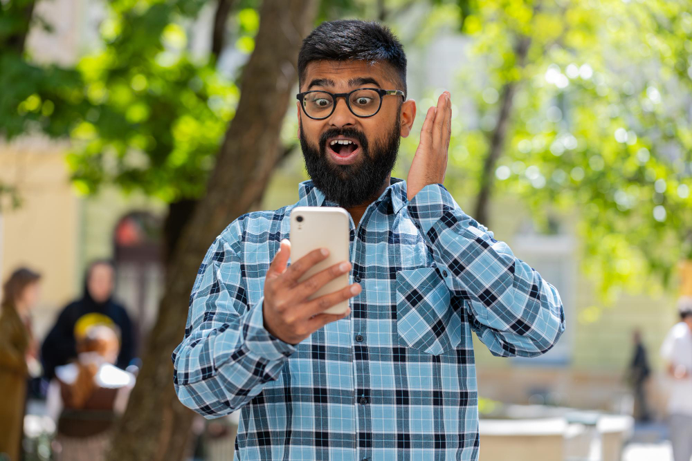 Modern Retail Marketing Summit 2025 - Industry experts discuss the future of retail marketing strategies.