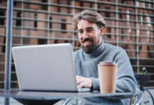 Reddit tests ad placements within comment threads