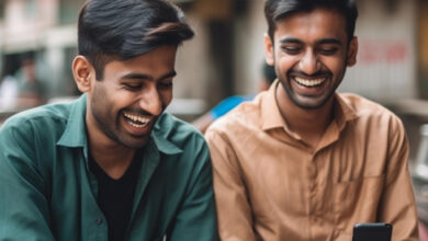 Snapchat expands its Spotlight feature to the web, allowing users to browse and engage with short-form content without a Snapchat account.