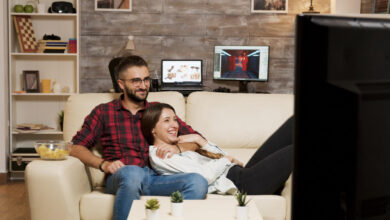 YouTube viewing shift from mobile devices to TV screens in the US.