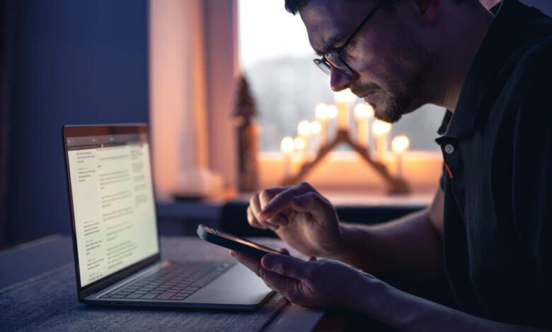 A marketer using HubSpot's email editor to create a personalized campaign using CRM data and smart content rules