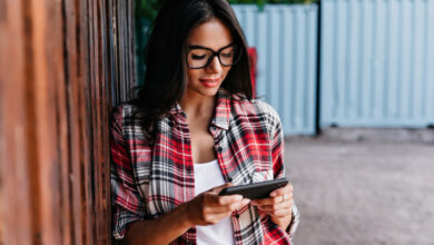 Google Ads interface showing ad customization for retail campaigns