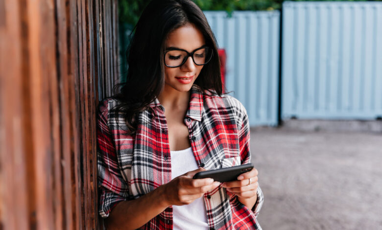 Google Ads interface showing ad customization for retail campaigns