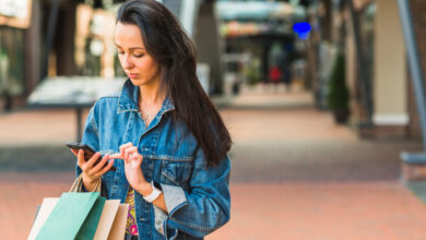 Instagram Live shoppable ads real-time product tagging