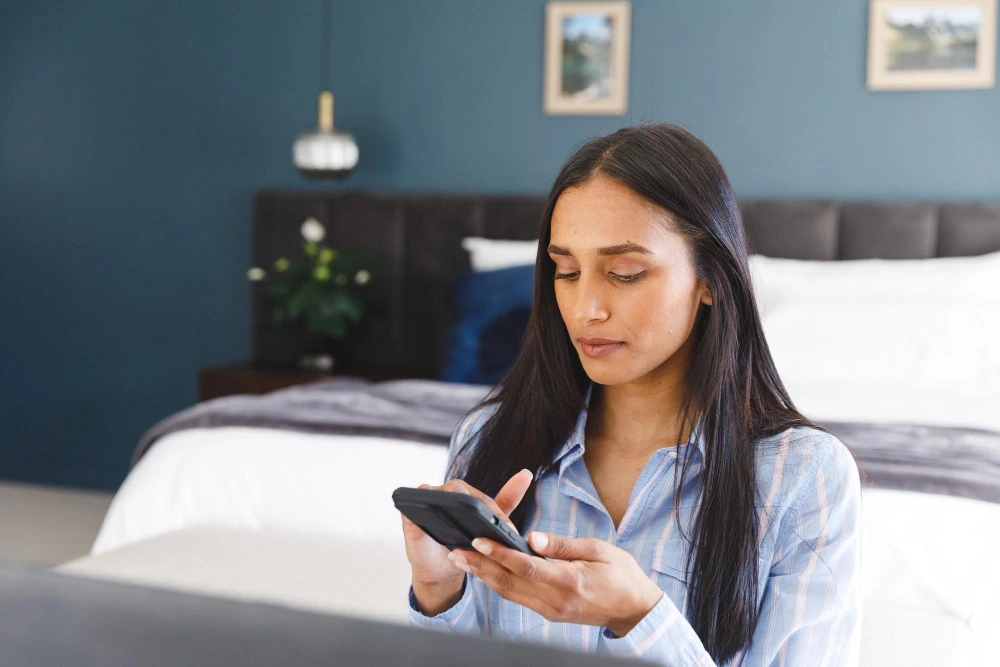 Twitter Spaces scheduling feature showing host setting date and time